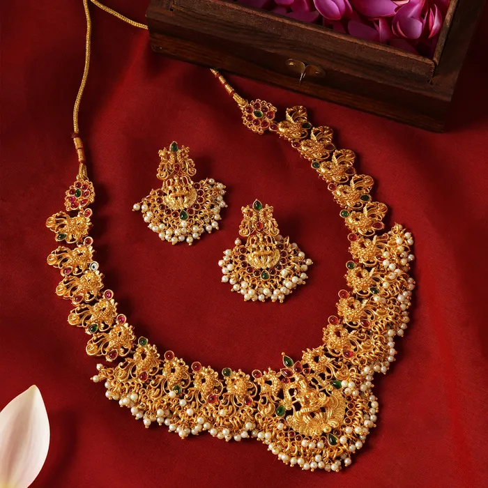 Teejh Royal Gold Gloss Kundan Jewellery Set Teejh PreStyled Sets