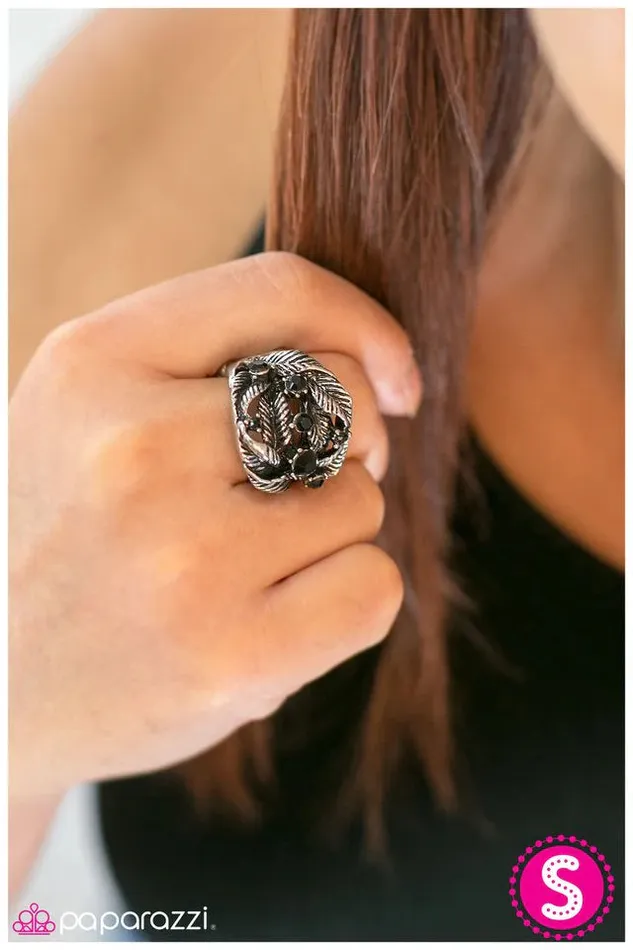 Paparazzi Jewelry Rings Paparazzi Ring Love Me or LEAF Me Black
