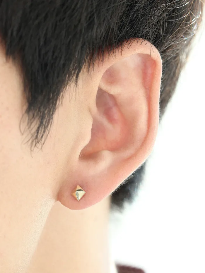Earrings MinimalBijoux 14K Gold Pyramid Cartilage Earring 18g16g