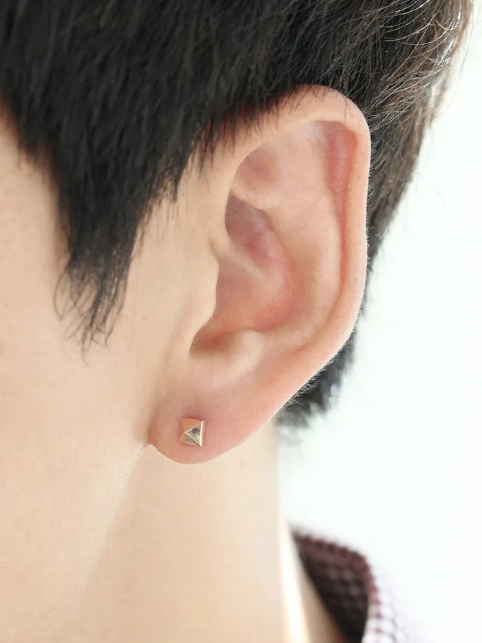 Earrings MinimalBijoux 14K Gold Pyramid Cartilage Earring 18g16g