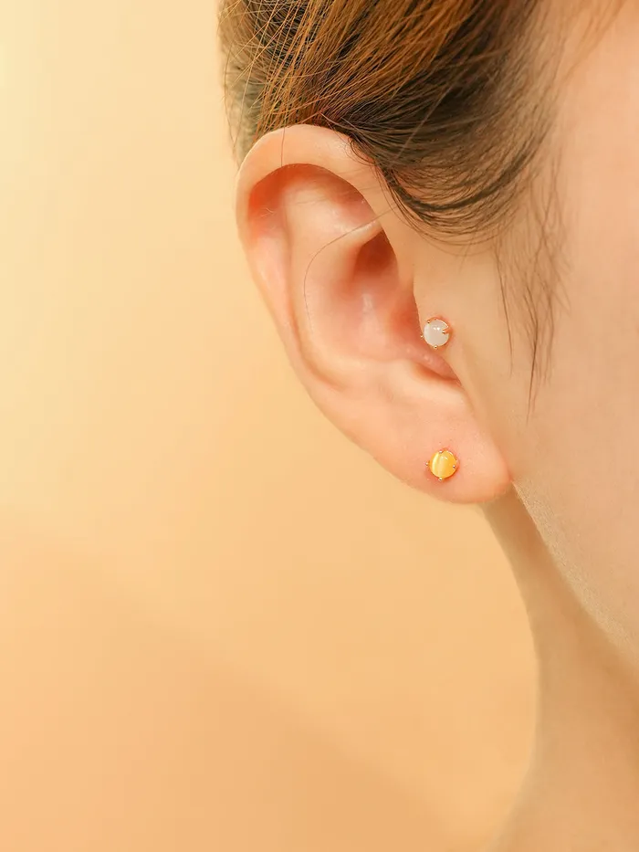 MinimalBijoux Earrings 14K Gold Cats Eye Round Cubic Cartilage Earring 20G18G16G