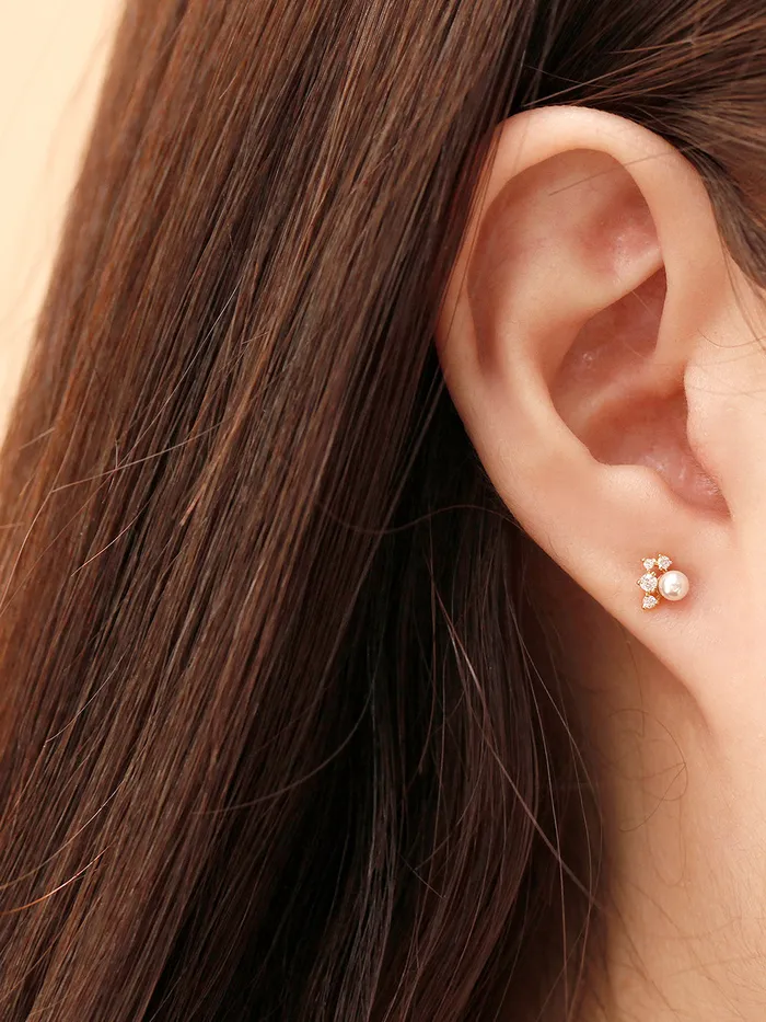 MinimalBijoux Earrings 14K Gold Mini Cubic Fresh Water Pearl Cartilage Earring 20G18G16G