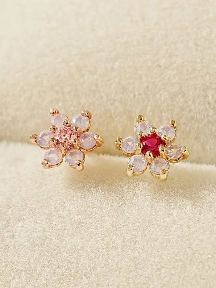 MinimalBijoux Earrings 14K Gold Pink Opal Flower Cartilage Earring 20G18G16G