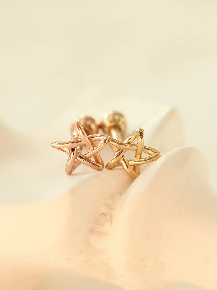 MinimalBijoux Earrings 14K Gold Star Point Cartilage Earring 18G16G