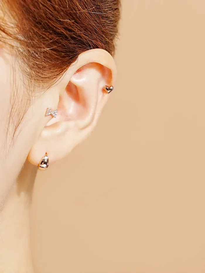 MinimalBijoux Earrings 14K Gold Tiny Ribbon Cartilage Earring 20G
