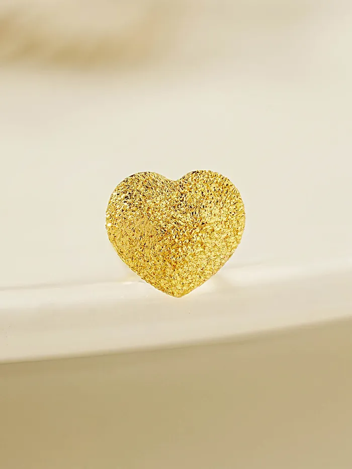 MinimalBijoux Earrings 24K Gold Heart Cartilage Earring 20G