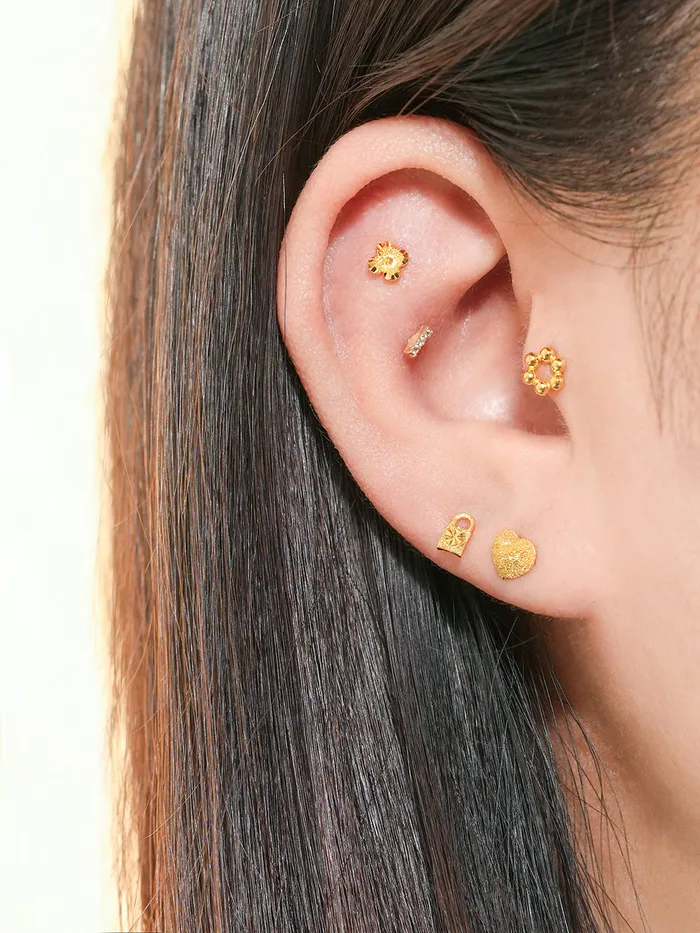 MinimalBijoux Earrings 24K Gold Heart Cartilage Earring 20G