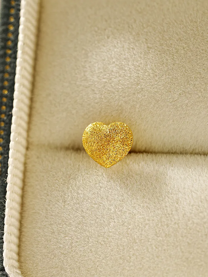MinimalBijoux Earrings 24K Gold Heart Cartilage Earring 20G