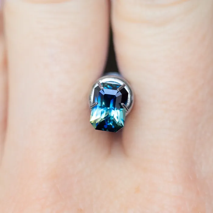 Nashan Rings 132CT RADIANT CUT MADAGASCAR PARTI SAPPHIRE 730X524X373MM UNHEATED