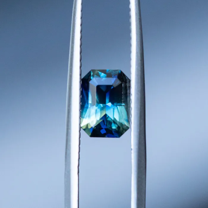 Nashan Rings 132CT RADIANT CUT MADAGASCAR PARTI SAPPHIRE 730X524X373MM UNHEATED