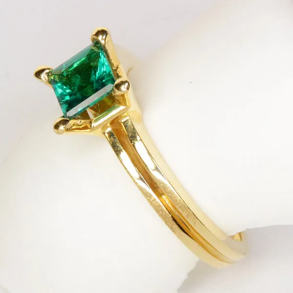Rings 14kt Estate Ring with Synthetic Emerald vendorunknown