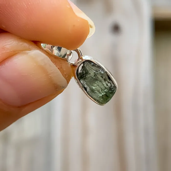 Authentic 118 258 grams Moldavite Meteorite Gemstone Sterling Silver Necklace Magic Crystals Necklaces