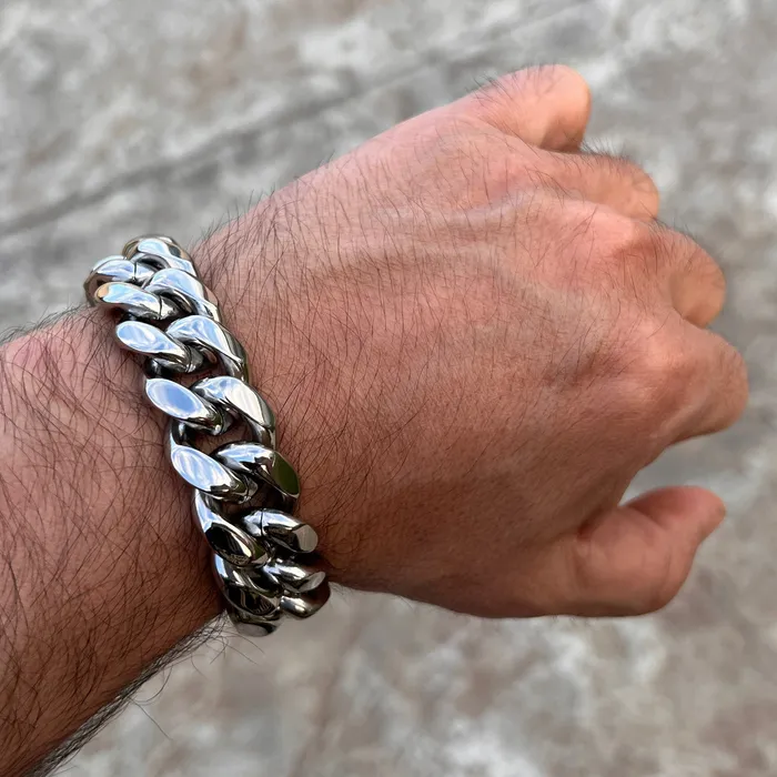 Bling Cartel Bracelets Mens 316L Stainless Steel Miami Cuban Link Bracelet 20MM Thick 85 Bling Cartel Bracelets Mens 316L Stainless Steel Miami Cuban Link Bracelet 20MM Thick 85