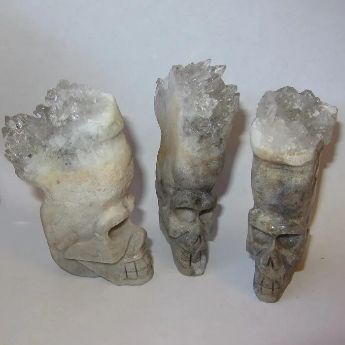 Charm Necklaces Satin Crystals Quartz Geode Cluster Skull Hand Crafted Carved Crystal Healing Charm Necklaces Satin Crystals Quartz Geode Cluster Skull Hand Crafted Carved Crystal Healing