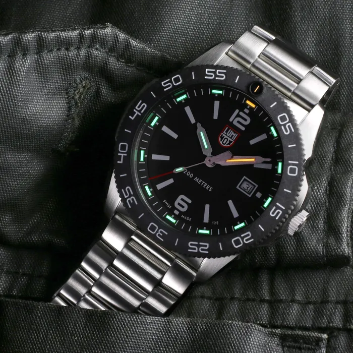 Luminox Bracelets Luminox Pacific Diver Silver Bracelet Watch XS3122 Luminox Bracelets Luminox Pacific Diver Silver Bracelet Watch XS3122