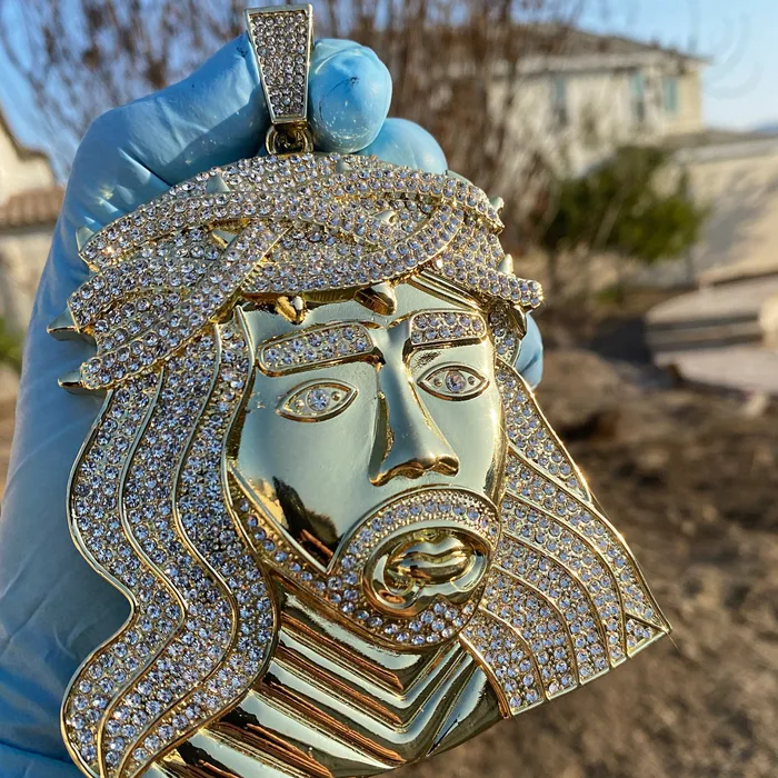 Necklaces 14K Gold Finish Jesus Head Huge Jumbo Pendant Iced Eyebrows Bling Cartel Necklaces 14K Gold Finish Jesus Head Huge Jumbo Pendant Iced Eyebrows Bling Cartel