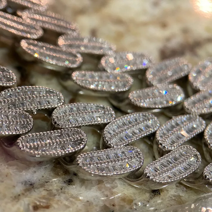 Necklaces AMERICAN TIME Mens 925 Sterling Silver Iced Cuban Chain 15 mm Thick 1824 Necklace Necklaces AMERICAN TIME Mens 925 Sterling Silver Iced Cuban Chain 15 mm Thick 1824 Necklace