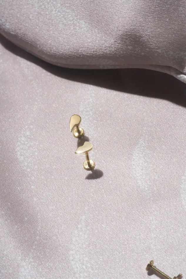 READYMADE Half Heart Threaded Flat Back Stud Right Earrings