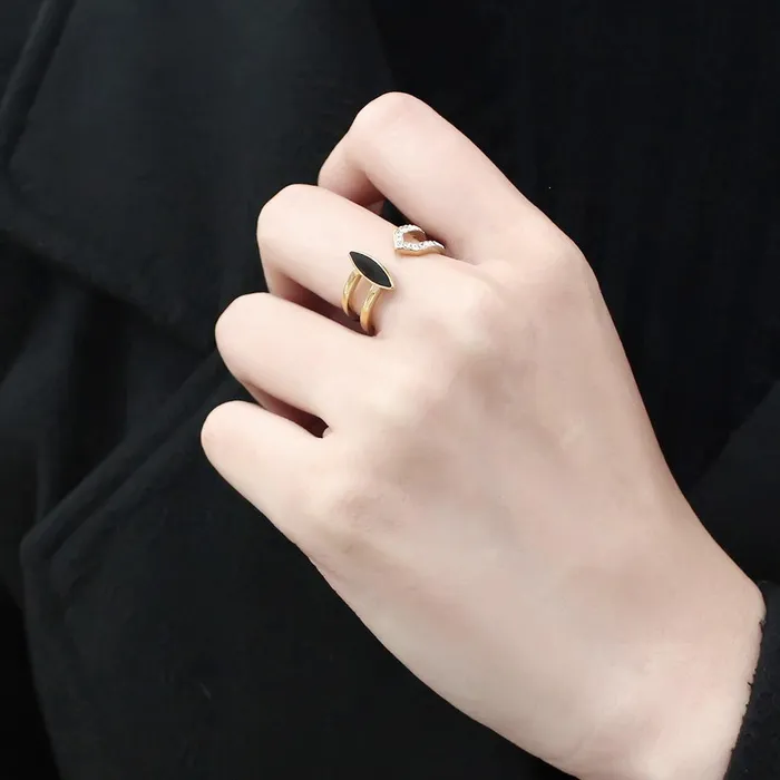 TK3591 IP GoldIon Plating Stainless Steel Ring with Top Grade Crystal in Jet Alamode Rings
