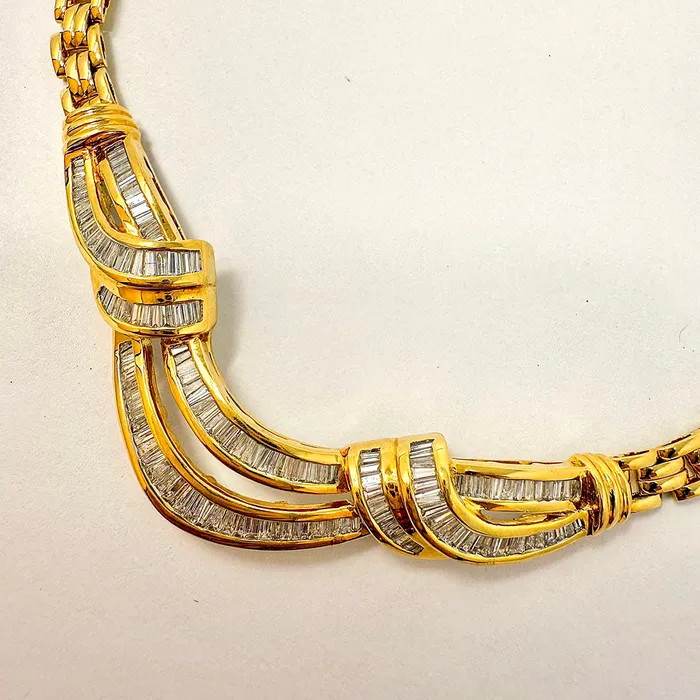 18K Gold Necklace with Baguette Diamond Jewelry Necklaces
