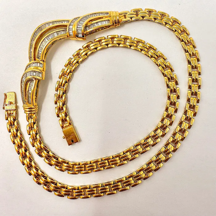 18K Gold Necklace with Baguette Diamond Jewelry Necklaces