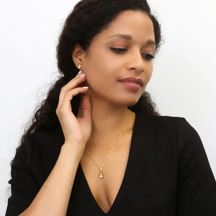 BERRICLE Necklaces Leaf Imitation Pearl Necklace in Sterling Silver