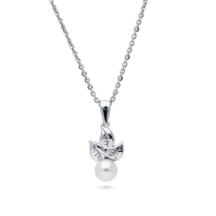 BERRICLE Necklaces Leaf Imitation Pearl Necklace in Sterling Silver