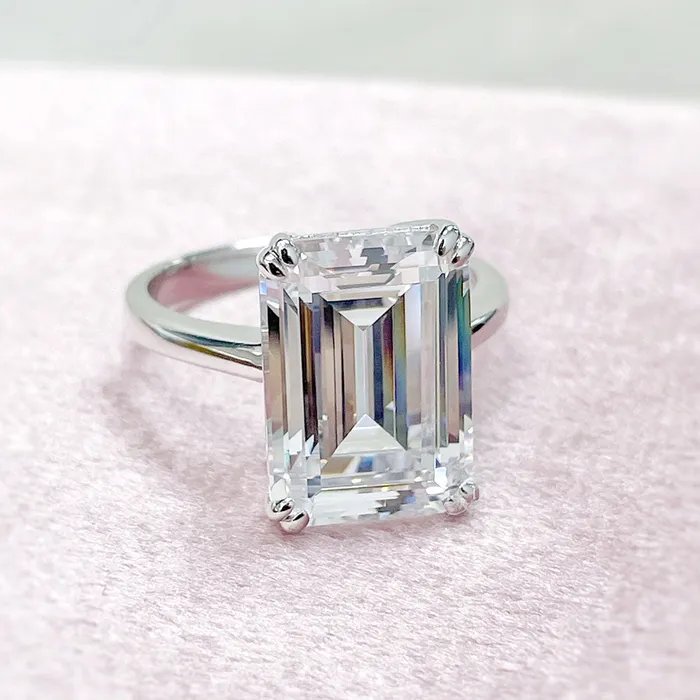BERRICLE Rings Solitaire 85ct Emerald Cut CZ Ring in Sterling Silver