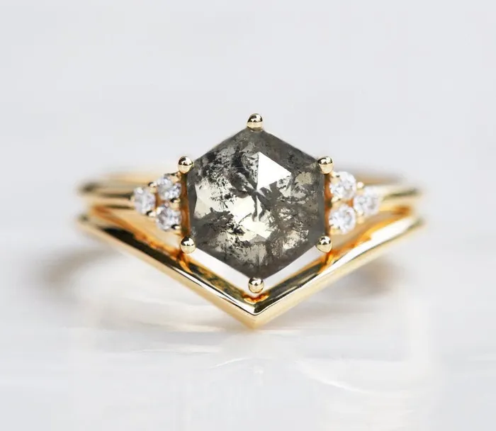 Capucinne Klara Salt Pepper Diamond Ring Set Rings