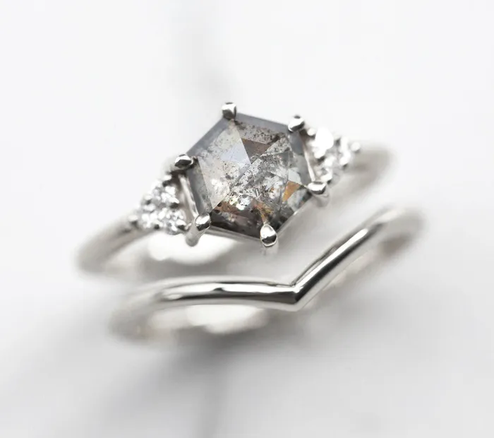 Capucinne Klara Salt Pepper Diamond Ring Set Rings