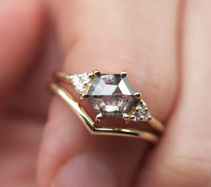 Capucinne Klara Salt Pepper Diamond Ring Set Rings