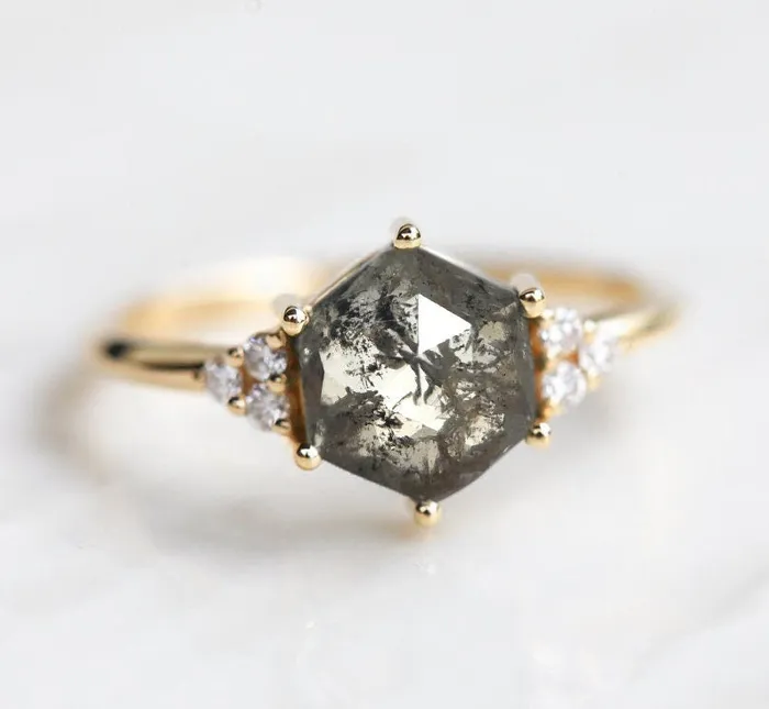Capucinne Klara Salt Pepper Diamond Ring Set Rings