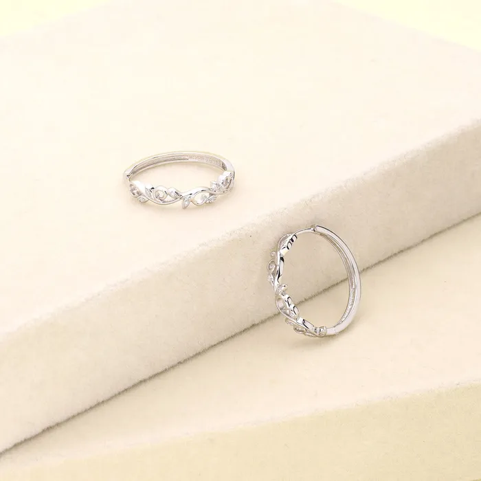 Earrings BERRICLE Leaf Filigree CZ Medium Hoop Earrings in Sterling Silver 098