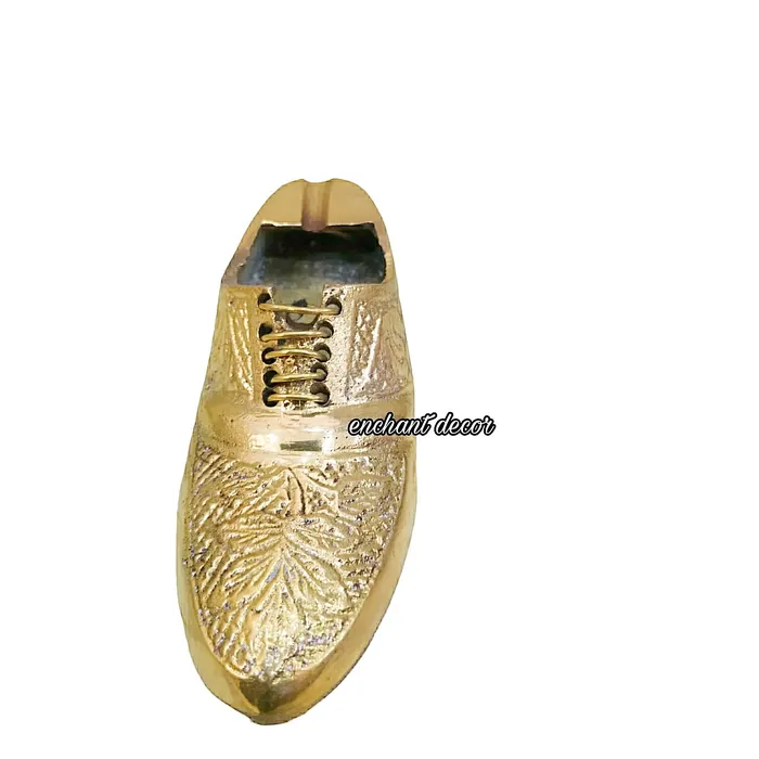 Earrings Dropshipped via Social Commerce Network Asha Enchant Decor Brass Cigrette Smoking Ashtrays Modern Tabletop Gold Color Carved Embossed Shoe Design Ash Trays For Home Office