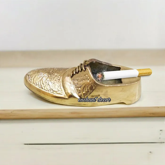 Earrings Dropshipped via Social Commerce Network Asha Enchant Decor Brass Cigrette Smoking Ashtrays Modern Tabletop Gold Color Carved Embossed Shoe Design Ash Trays For Home Office