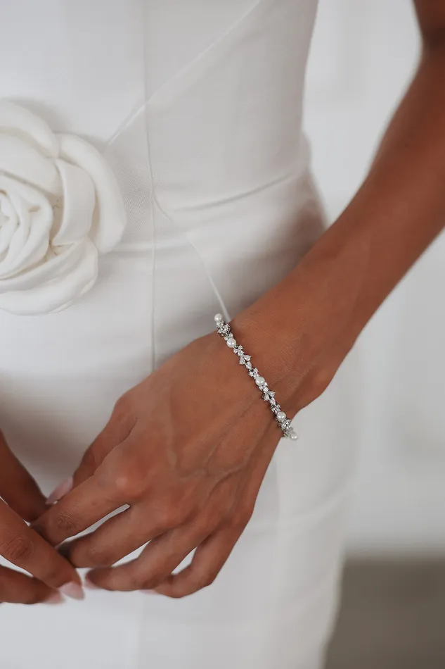 Opulent Bracelet Untamed Petals Bracelets