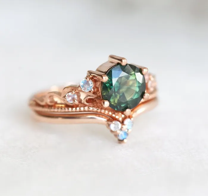 Rings Capucinne Bella Vintage Green Sapphire Ring