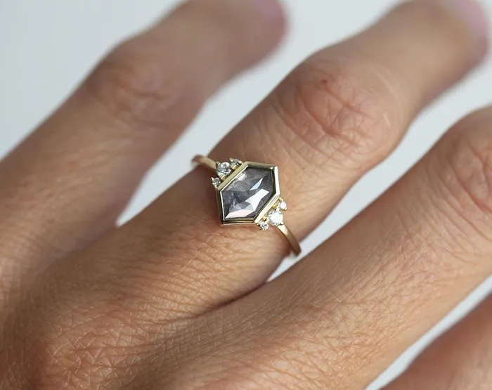 Rings capucinne Destiny Hexagon Salt Pepper Ring