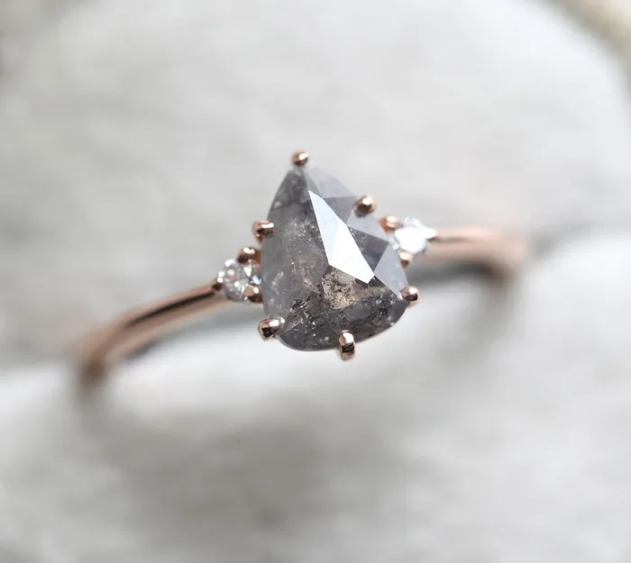 Rings Capucinne Samantha Pear Salt Pepper Diamond Ring