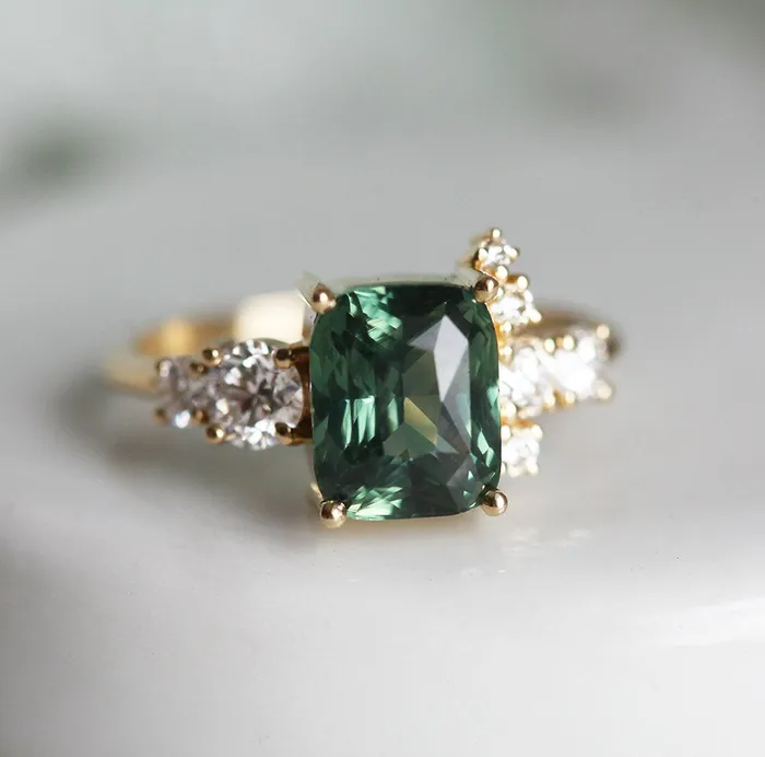 Rings Capucinne Serafina Green Sapphire Diamond Ring
