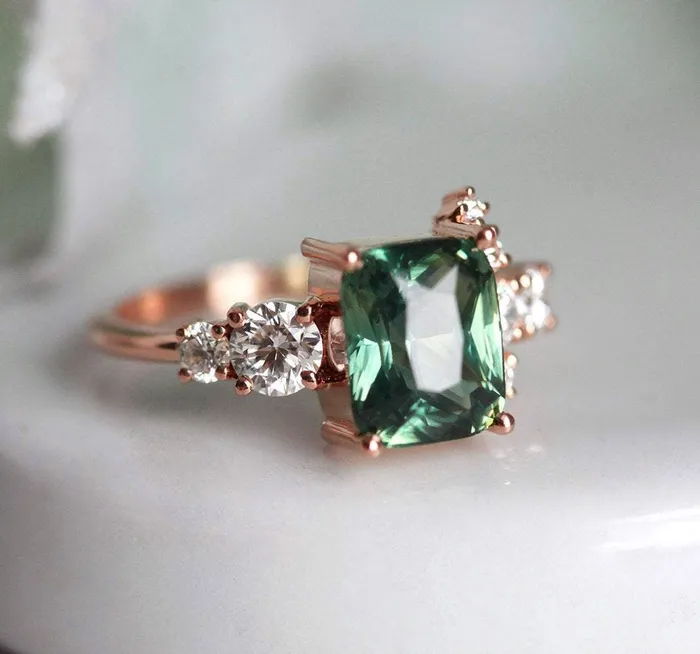 Rings Capucinne Serafina Green Sapphire Diamond Ring