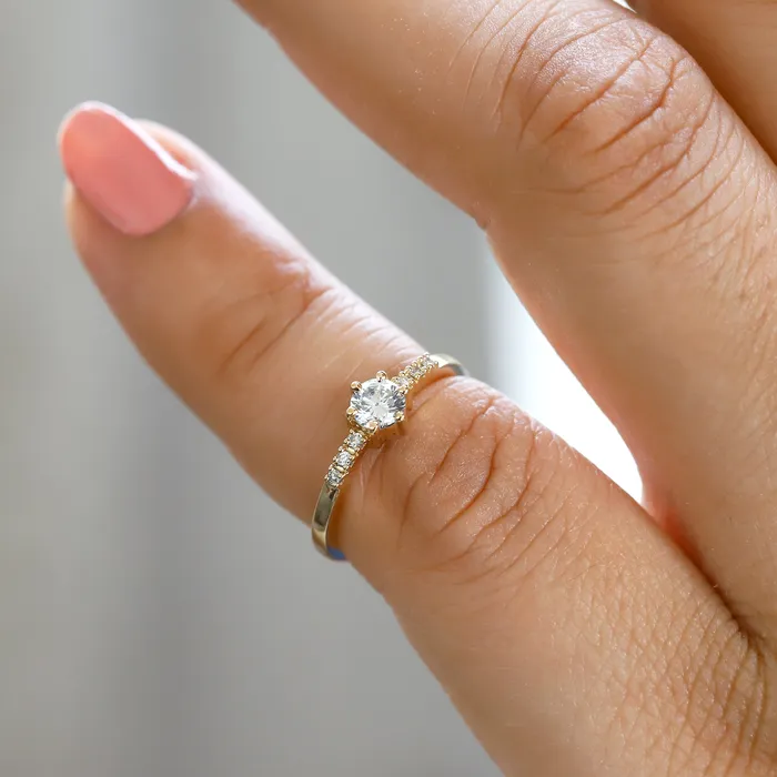 Rings Capucinne Uma Solitaire Diamond Engagement Ring