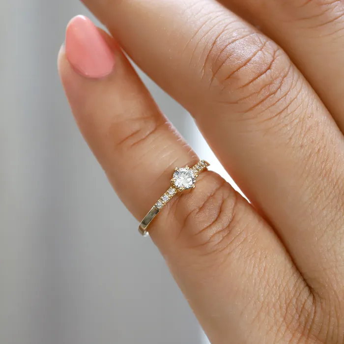 Rings Capucinne Uma Solitaire Diamond Engagement Ring