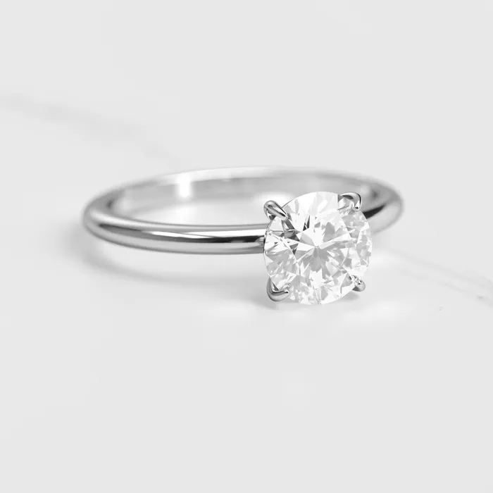Round moissanite ring solitaire Capucinne Rings