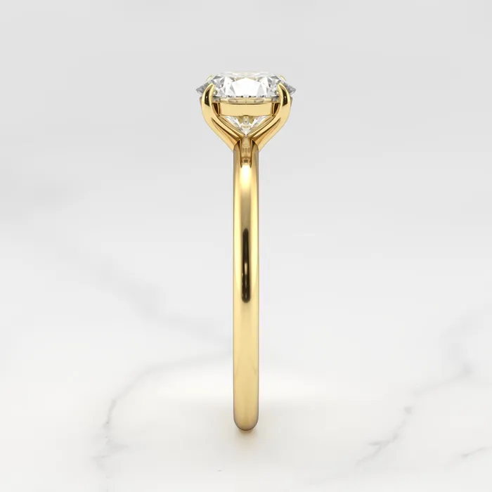 Round moissanite ring solitaire Capucinne Rings