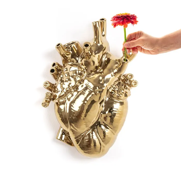 Seletti Earrings Seletti Love In Bloom Giant Resin Heart Vase Gold 165x9x25 Cm Seletti Earrings Seletti Love In Bloom Giant Resin Heart Vase Gold 165x9x25 Cm